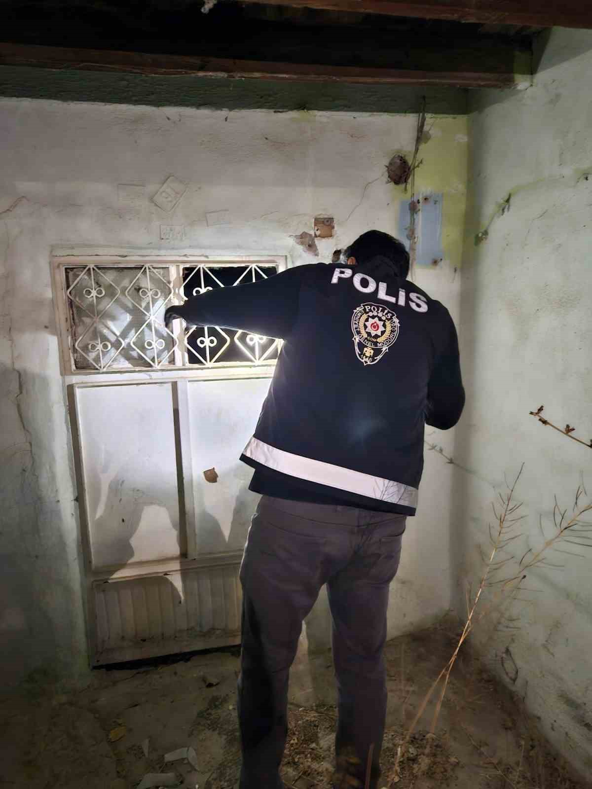 Muş’ta "Huzurlu Sokaklar" uygulaması: Aranan şahıs yakalandı