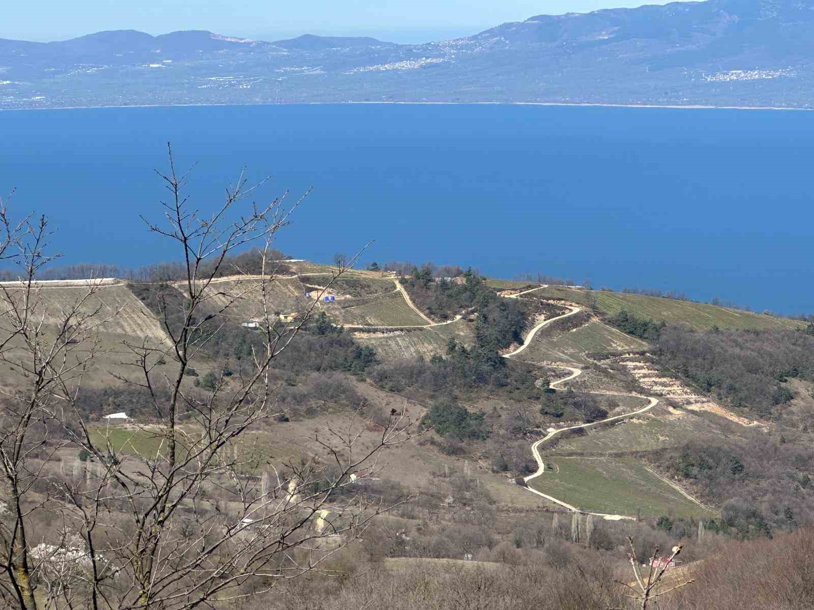 İznik Gölü ve Uludağ manzaralı köy İstanbul ve Ankaralıların radarında