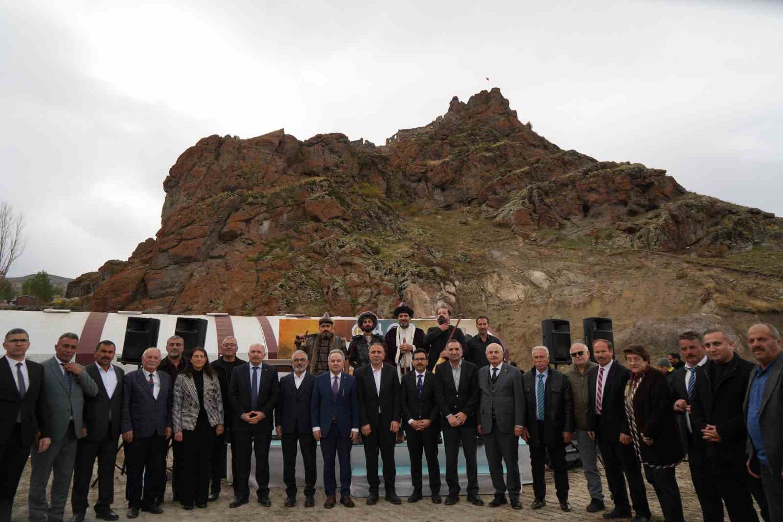 Erzurum’da bir tarih yeniden canlandı: I. Dedem Korkut Şenliği’ne yoğun ilgi