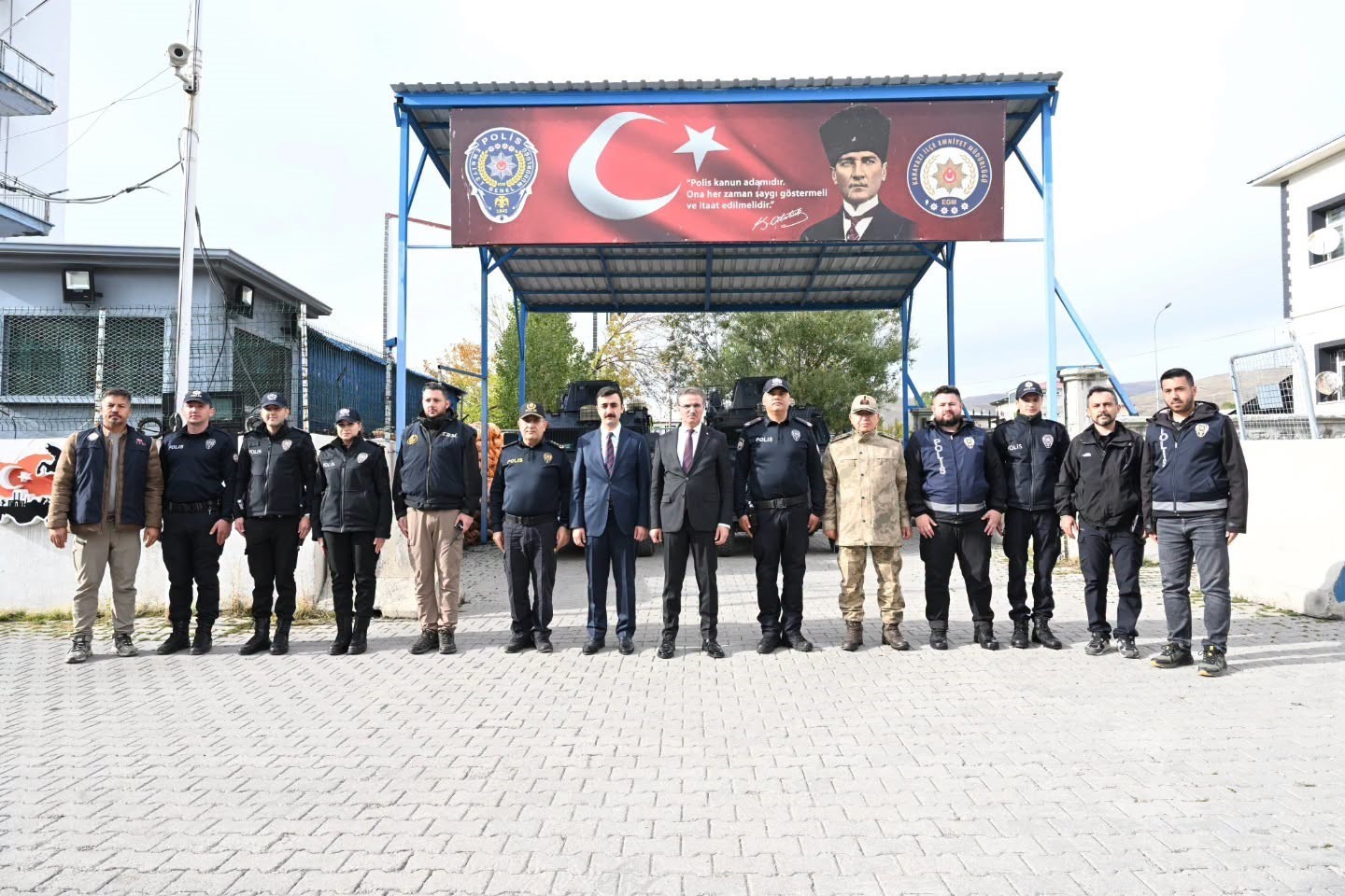 Vali Aydın Baruş’tan Karayazı’ya çıkartma: Çalışmaları yerinde inceledi