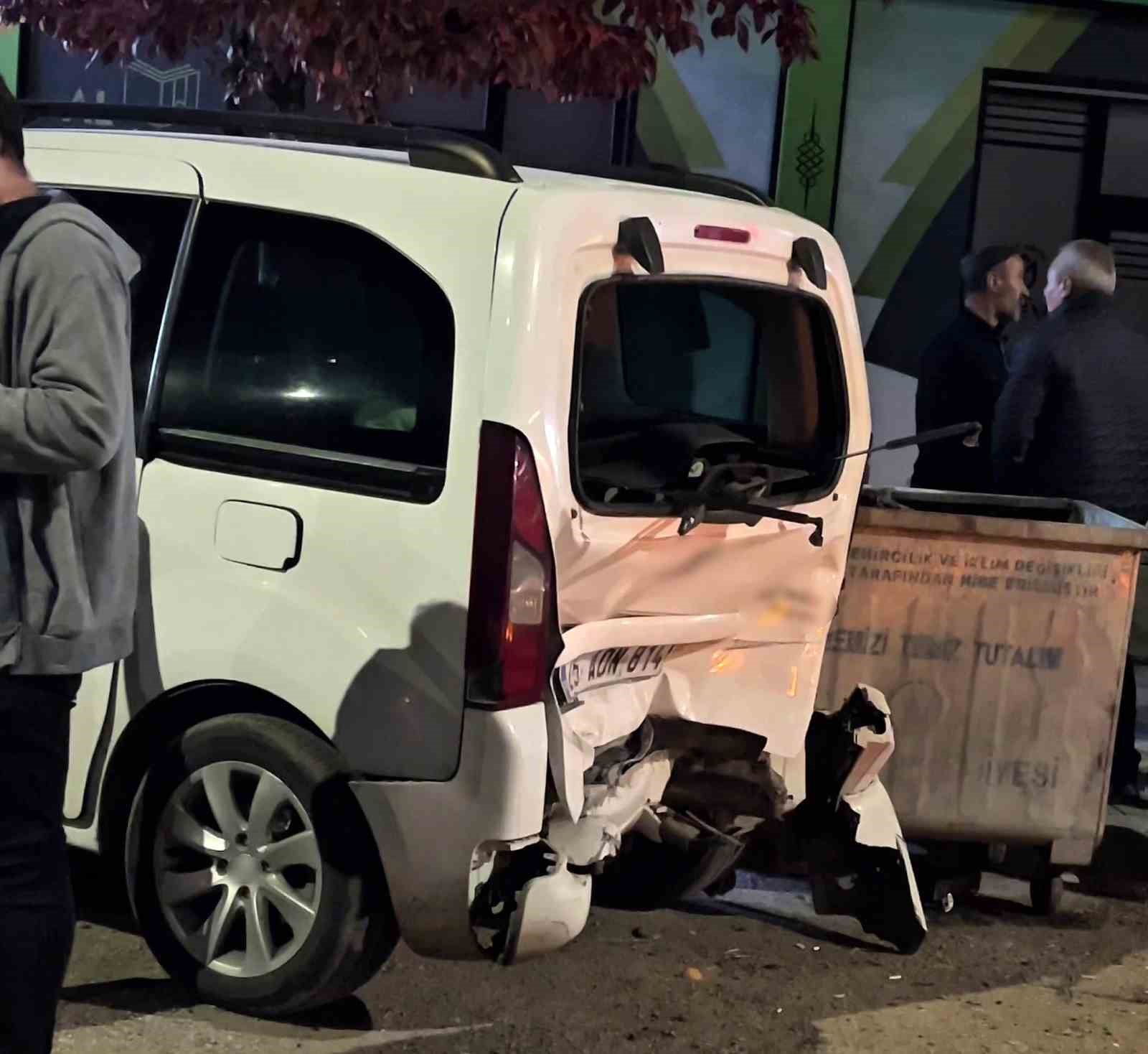 Erzurum’da otomobilin direksiyonu kilitlendi, 3 araç birbirine girdi: 1 yaralı