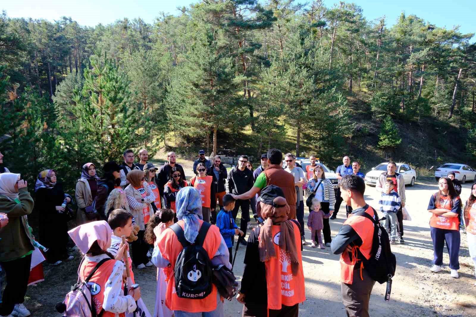 Akdağmadeni’nde sonbahar doğa yürüyüşü gerçekleştirildi