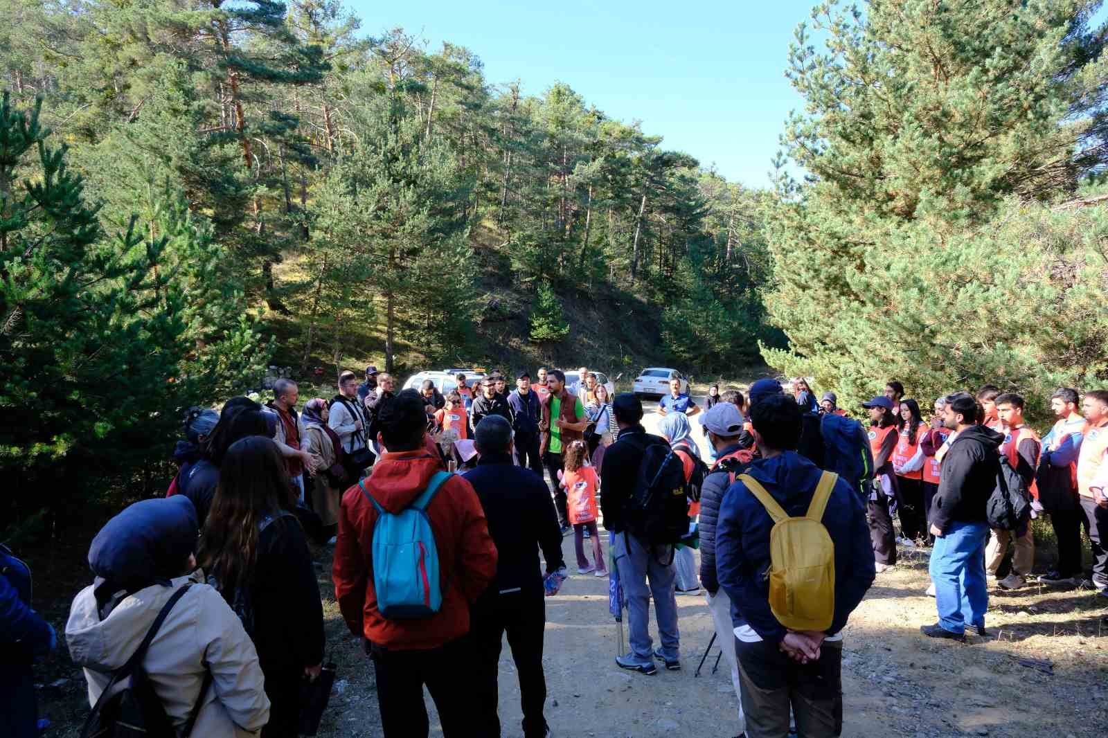 Akdağmadeni’nde sonbahar doğa yürüyüşü gerçekleştirildi