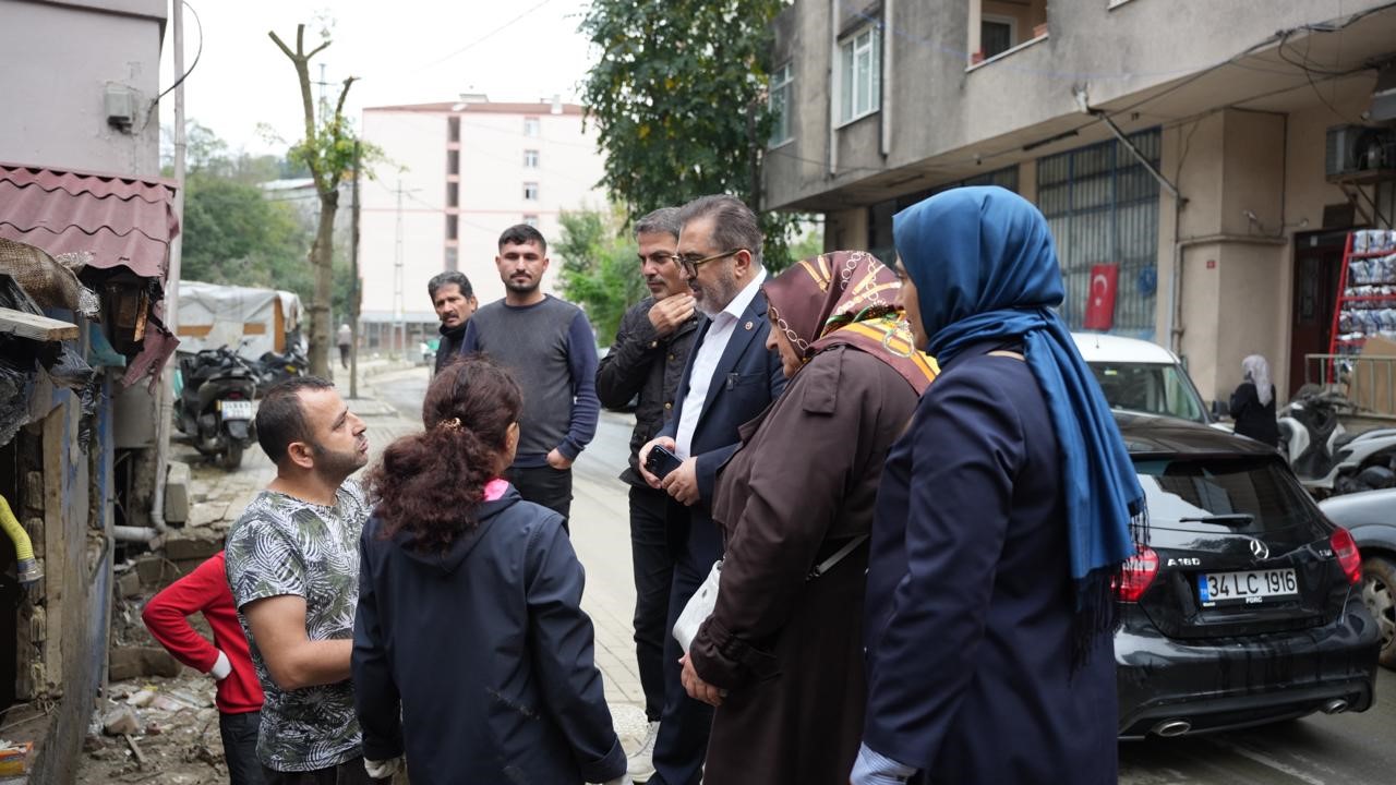 AK Parti İstanbul milletvekilleri Ataşehir, Bahçelievler ve Sarıyer’de vatandaşlarla buluştu