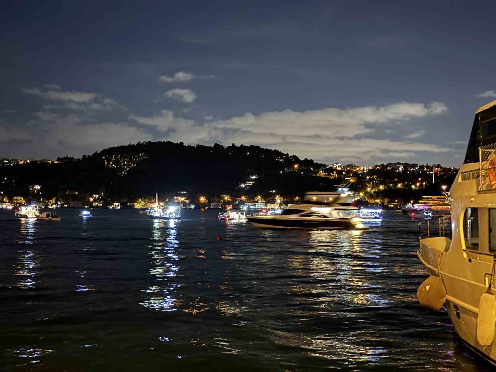 İstanbul Boğazı’nda lüfer akını başladı