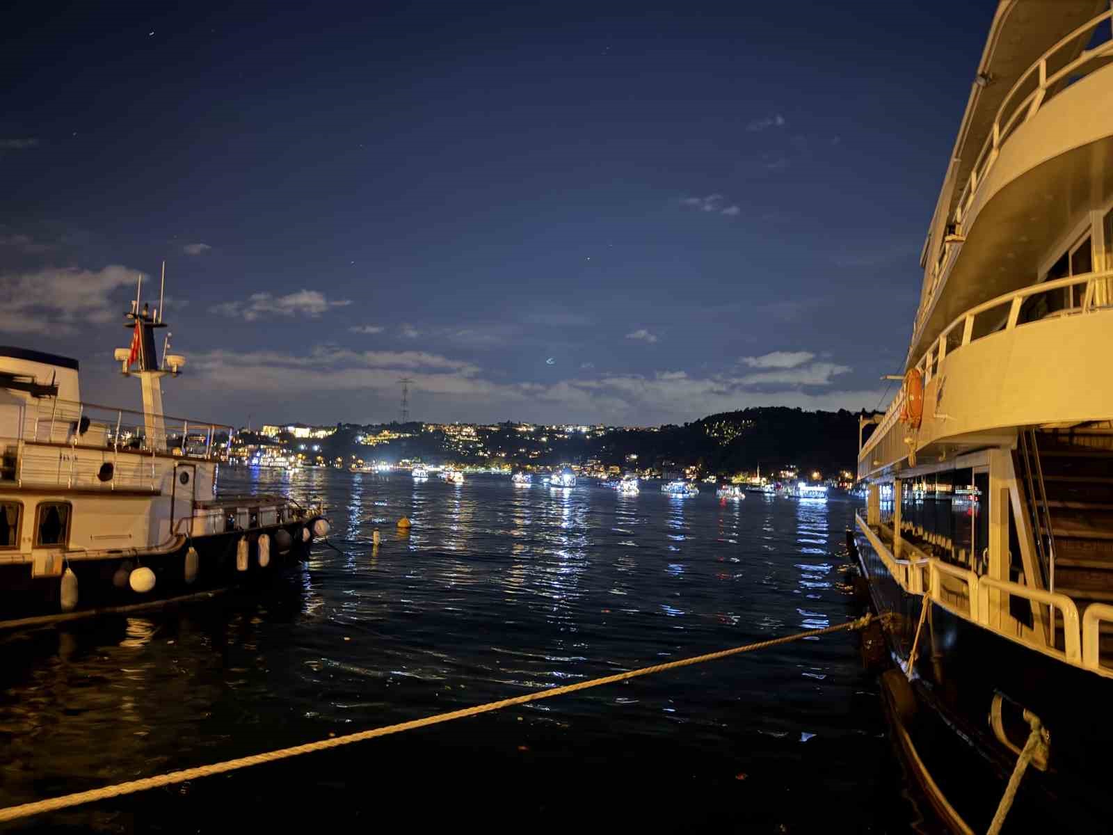 İstanbul Boğazı’nda lüfer akını başladı