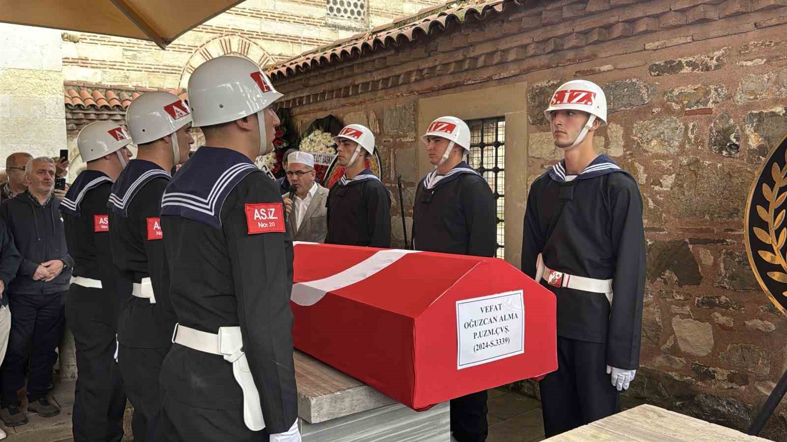 Hayatını kaybeden uzman çavuş askeri törenle son yolculuğuna uğurlandı