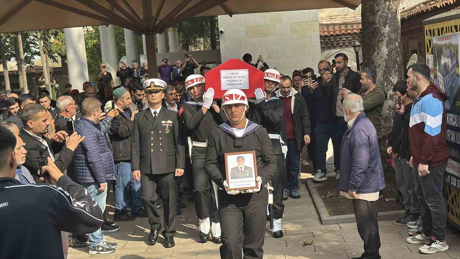 Hayatını kaybeden uzman çavuş askeri törenle son yolculuğuna uğurlandı