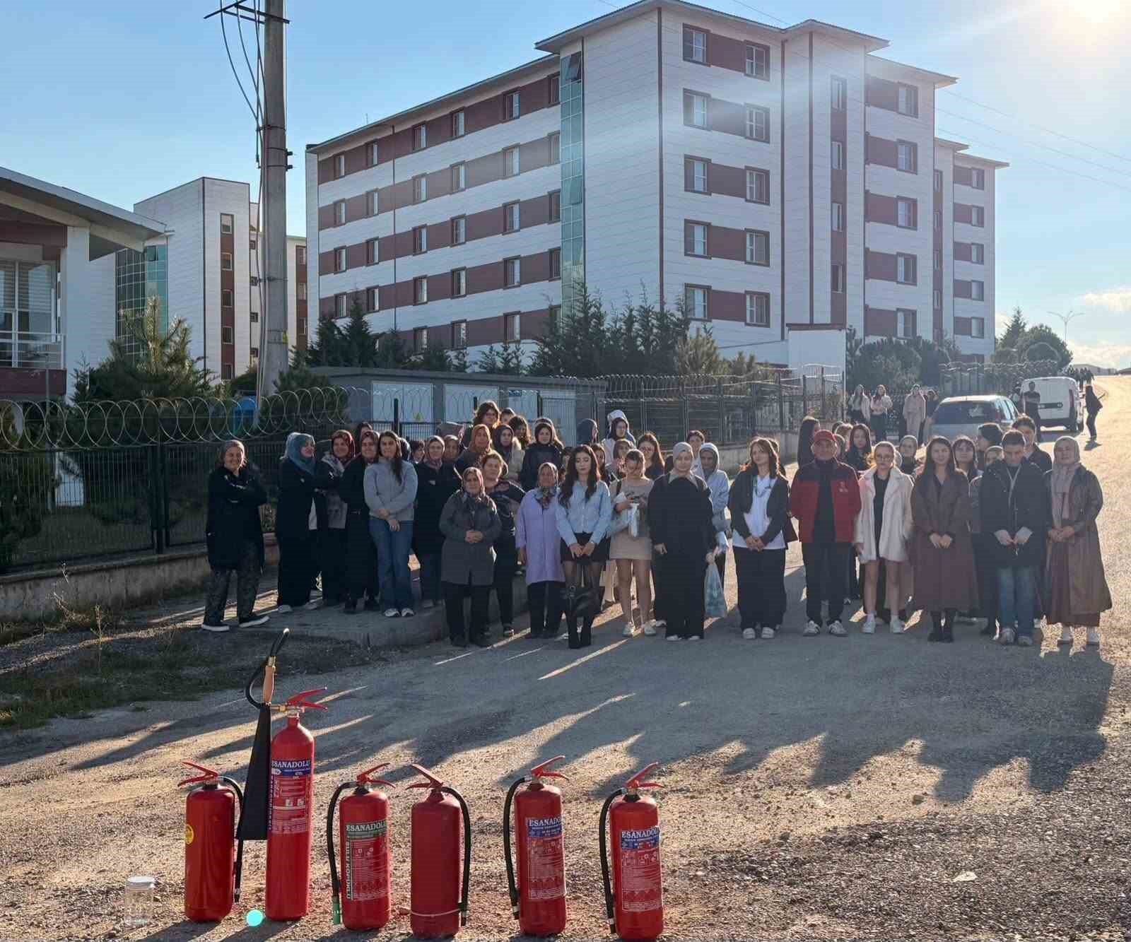 Bolu’da deprem ve yangın tatbikatı gerçekleştirildi