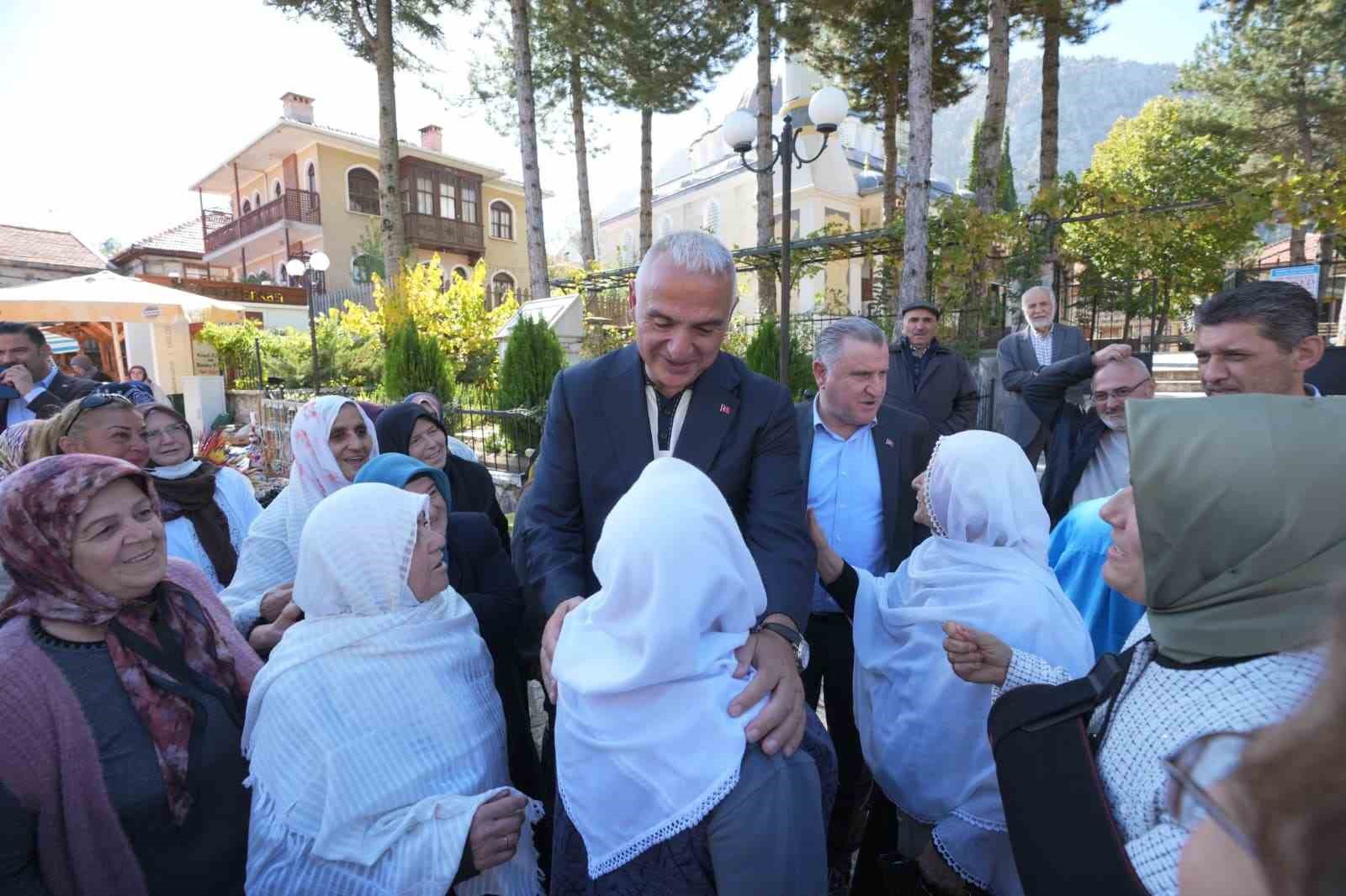 Bakan Ersoy memleketi İbradı’da 2 yeni eserin açılışını yaptı