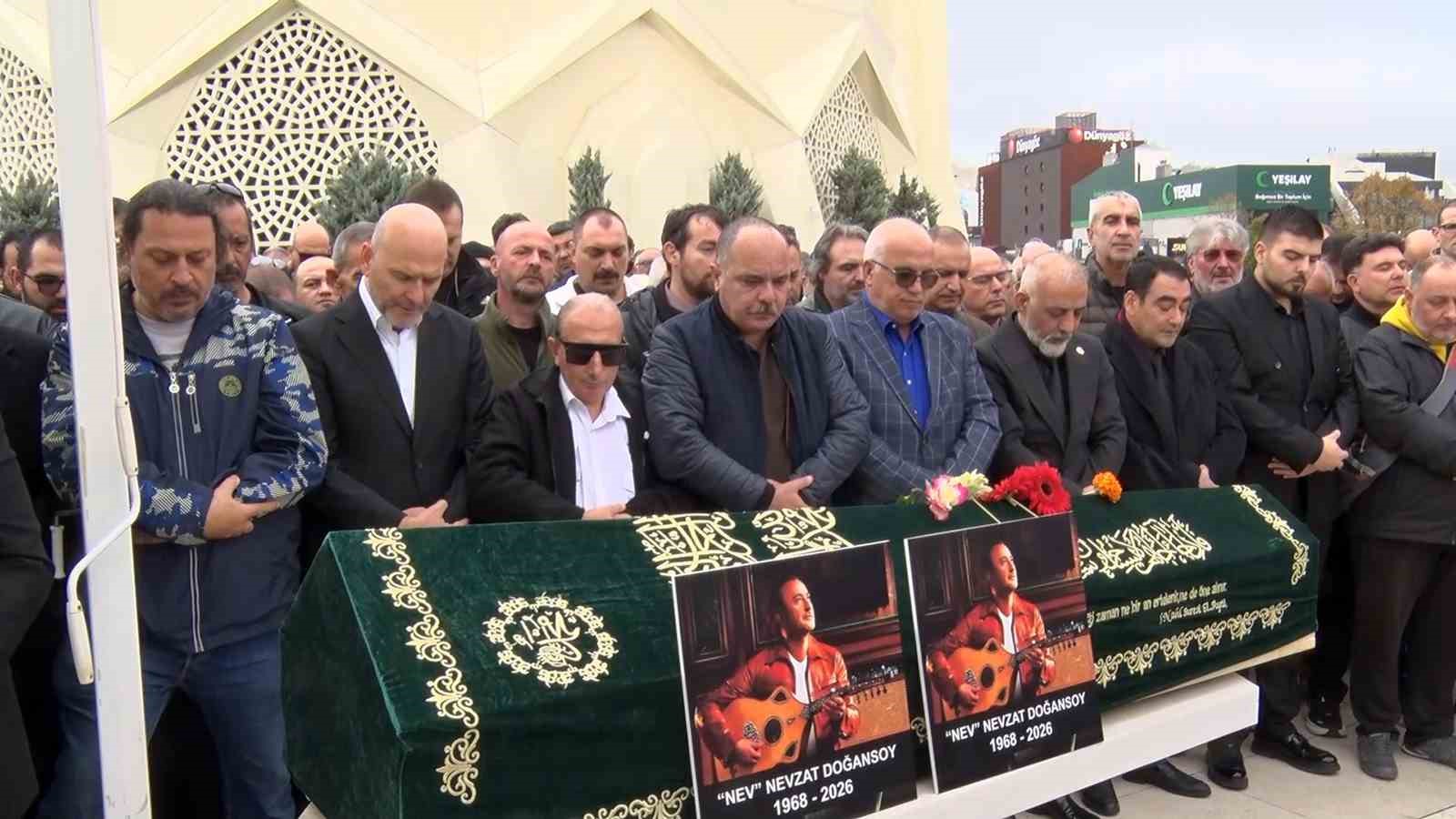 Türk Pop-Rock müziğinin acı kaybı: Sanatçı Nev son yolculuğuna uğurlandı