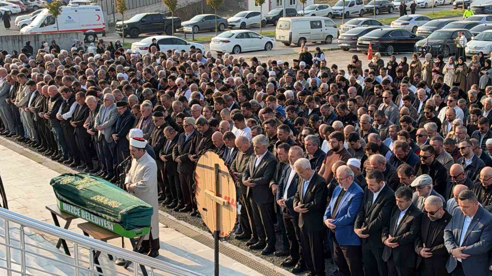 Sevilen profesör son yolculuğuna uğurlandı