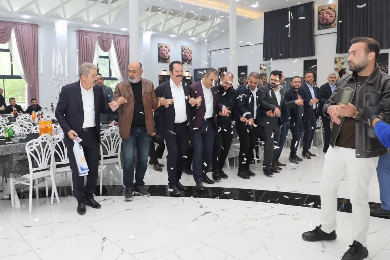 Van TSO Başkanı Takva: "Bu kentin en güvenilir limanı Ortak Akıl ve Mavi Liste’dir"