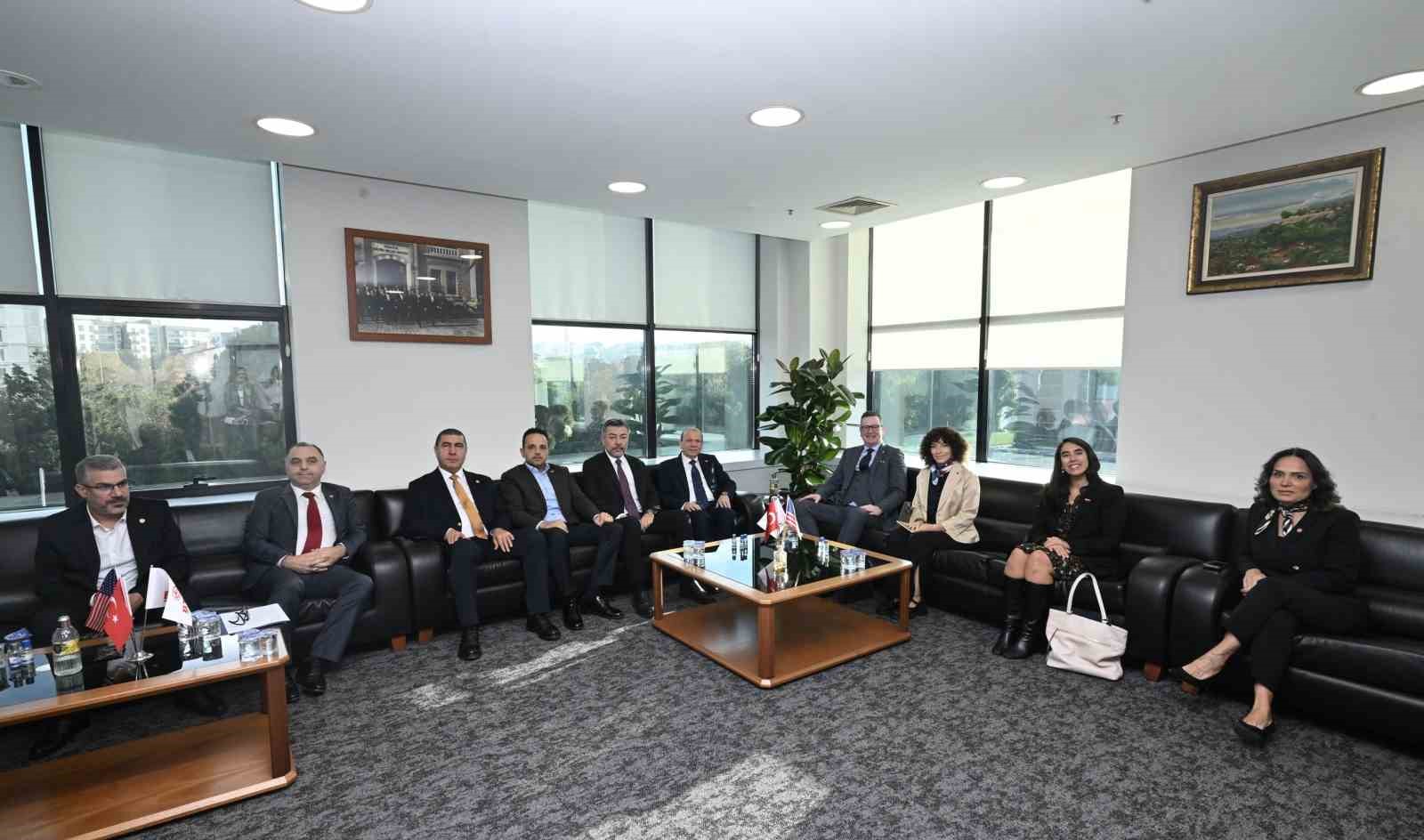 ABD İstanbul Başkonsolosu Michael Lally, BTSO’yu ziyaret etti