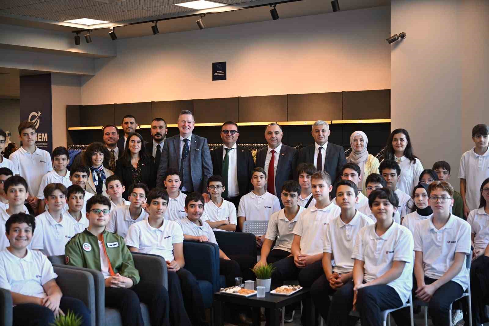 ABD İstanbul Başkonsolosu Michael Lally, BTSO’yu ziyaret etti