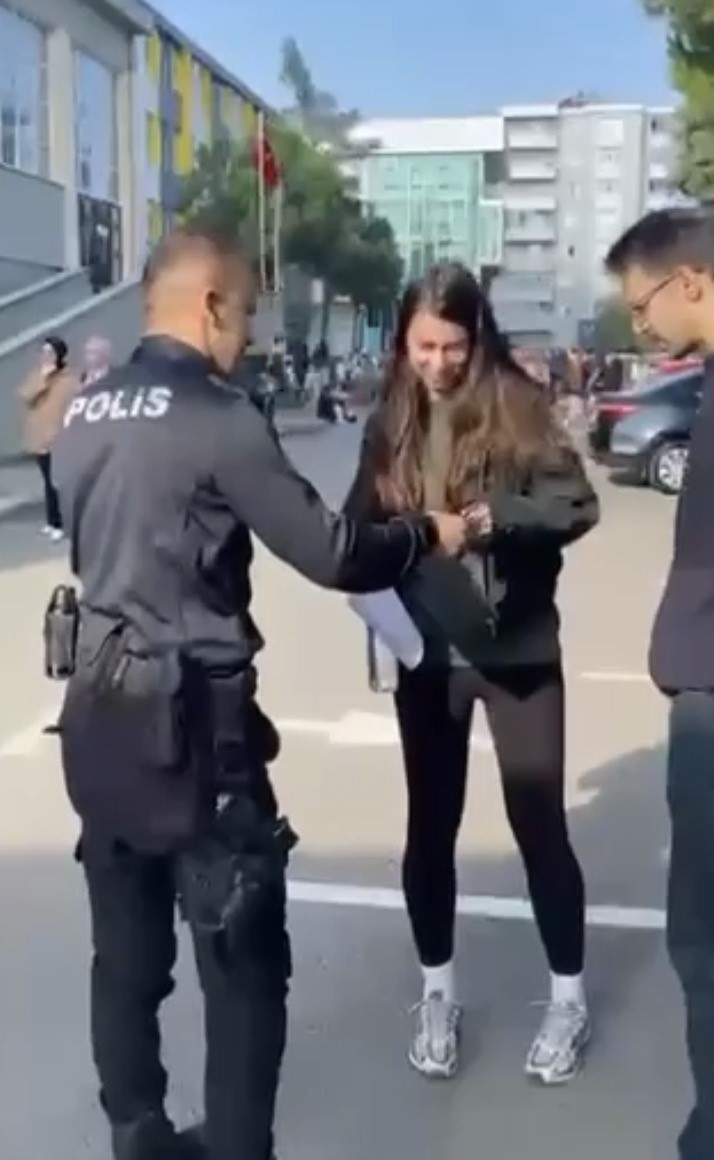 KPSS adaylarının yardımına polis yetişti