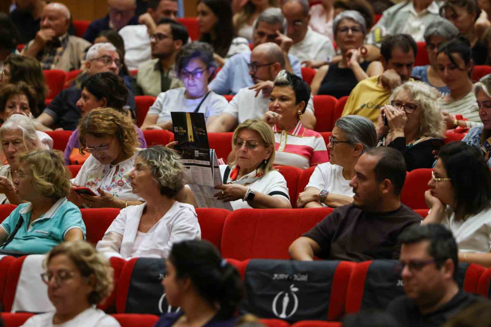 "Bir Türk Meselesi" Altın Portakal’da seyirciyle buluştu