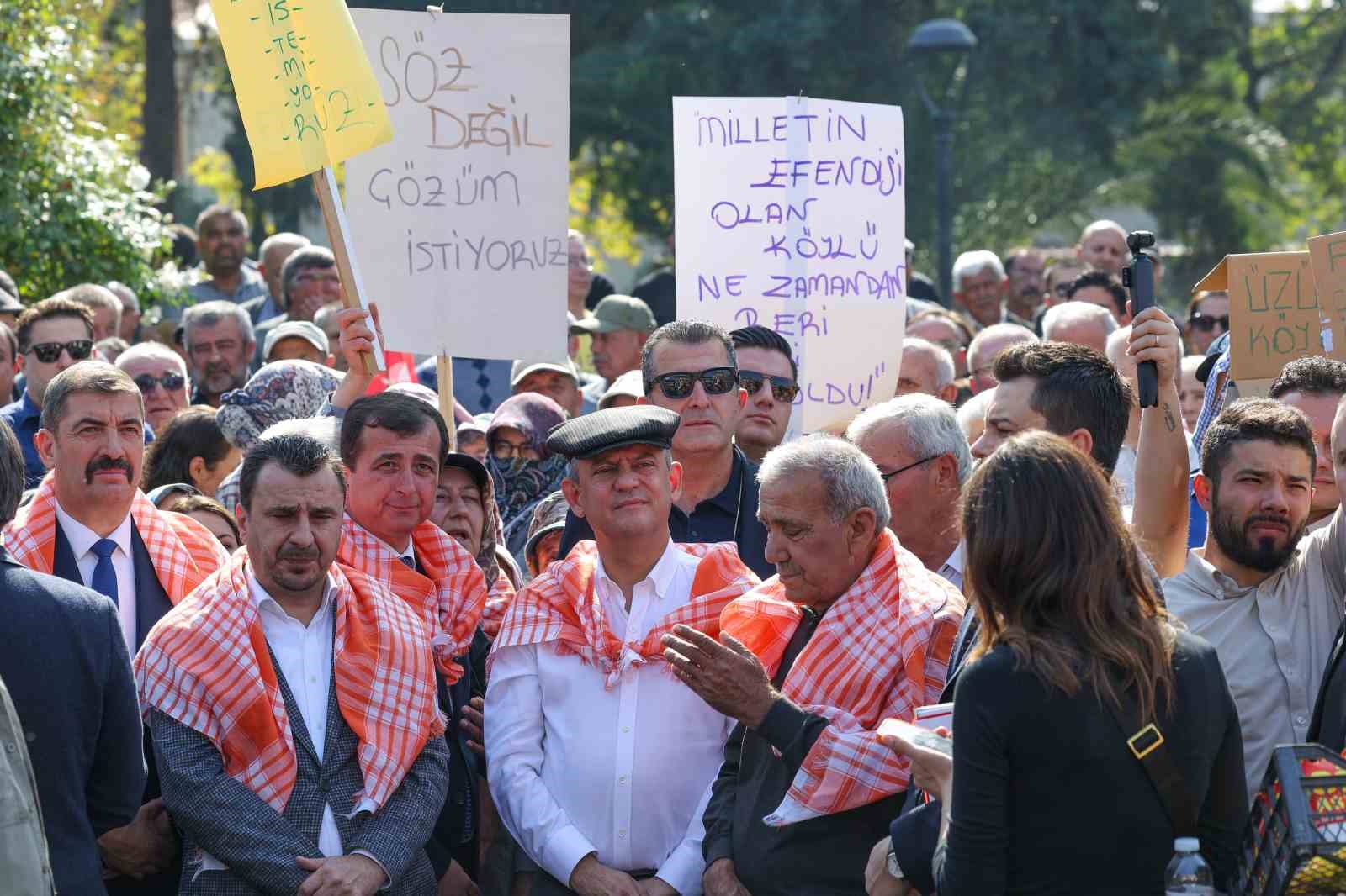 Özgür Özel’den Sarıgöl’de üzüm üreticilerine 7 maddelik çözüm önerisi