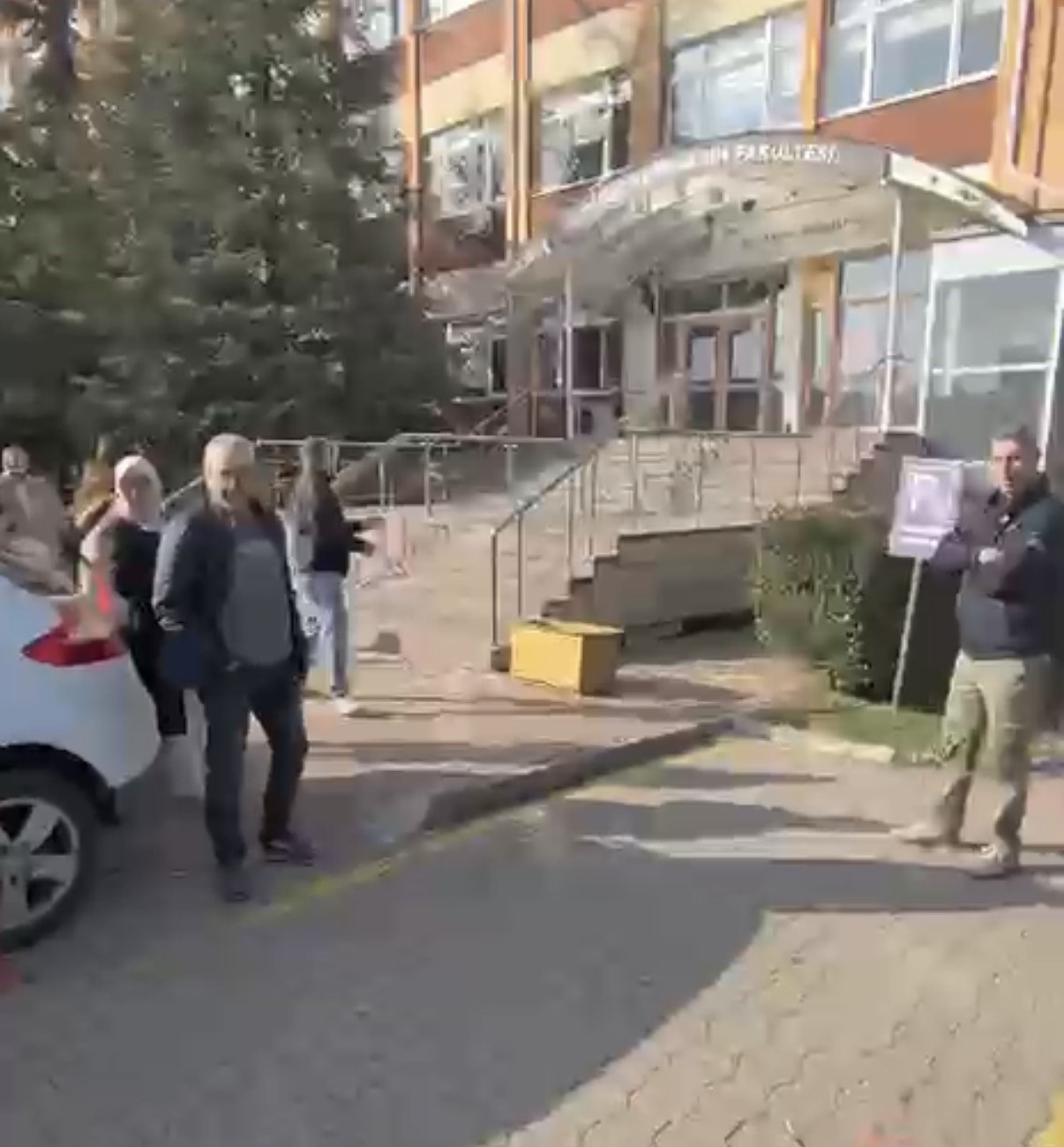 KPSS’ye geç kalınca polis aracıyla sınava yetiştirildi