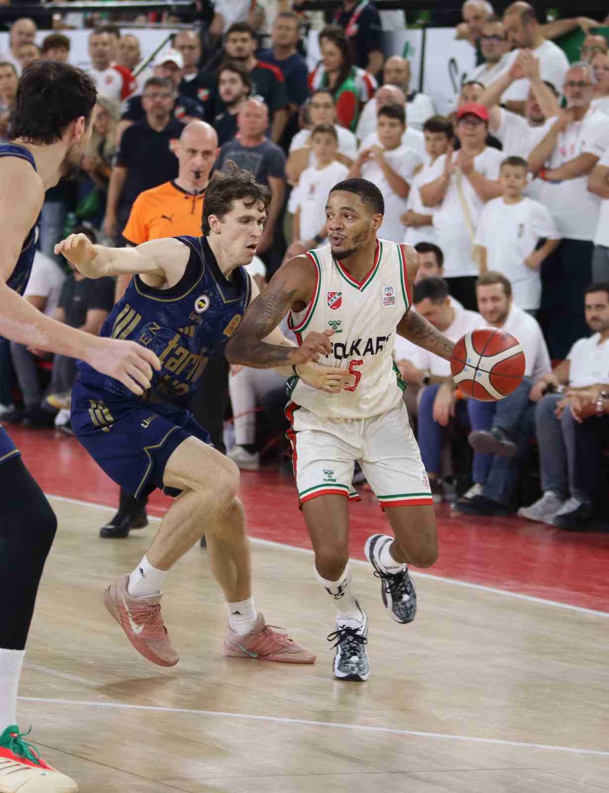 Basketbol Süper Ligi: Karşıyaka: 72 - Fenerbahçe: 97