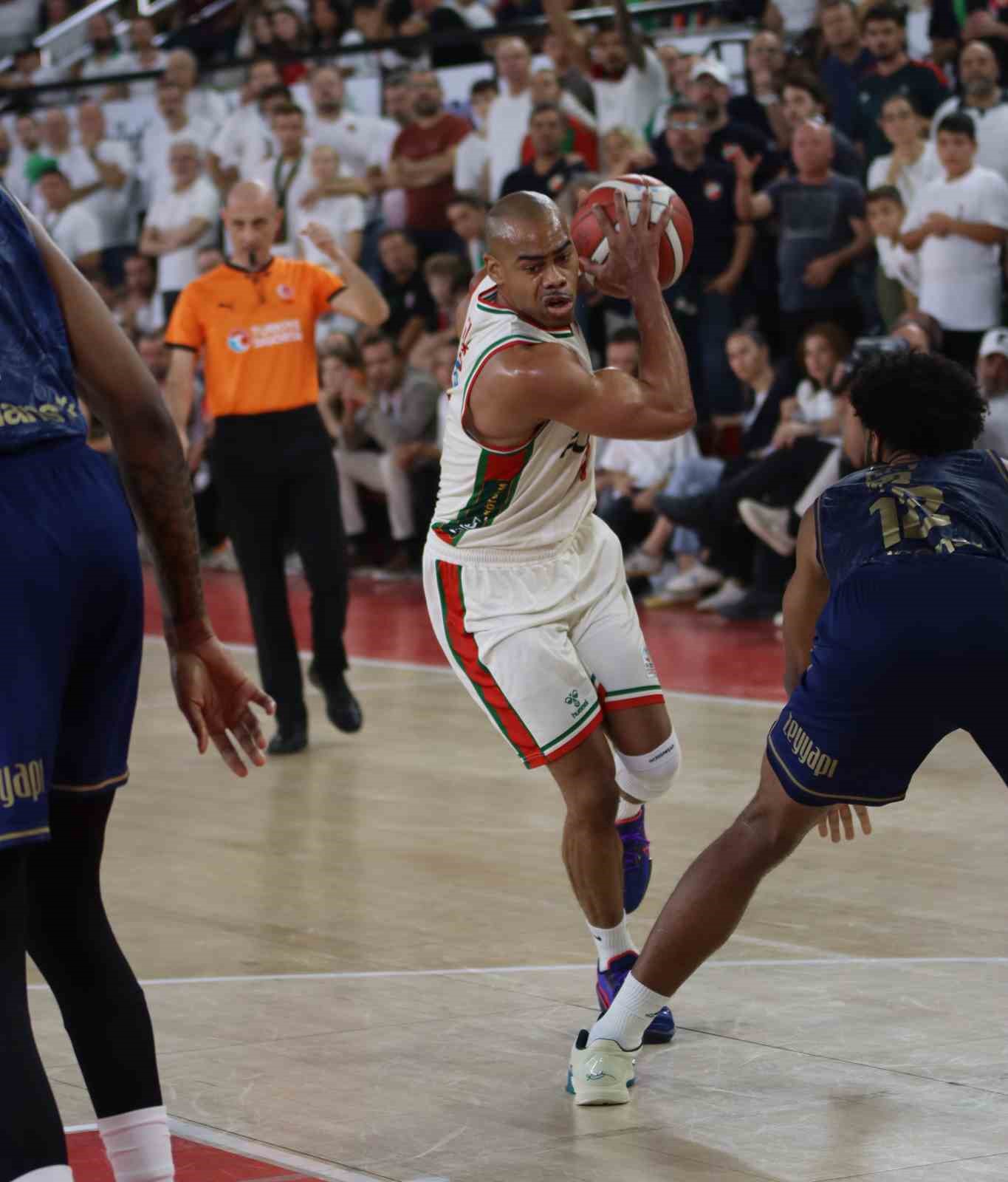 Basketbol Süper Ligi: Karşıyaka: 72 - Fenerbahçe: 97