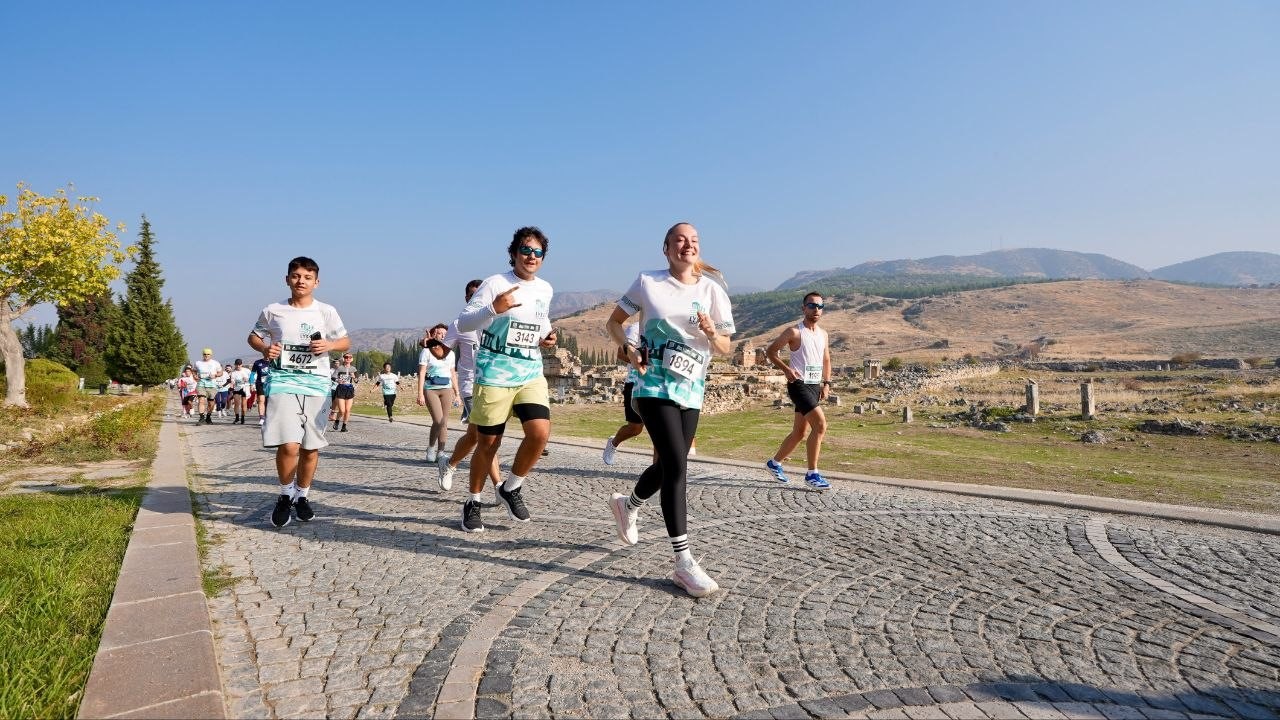 Pamukkale’nin kalbinde tarihi buluşma