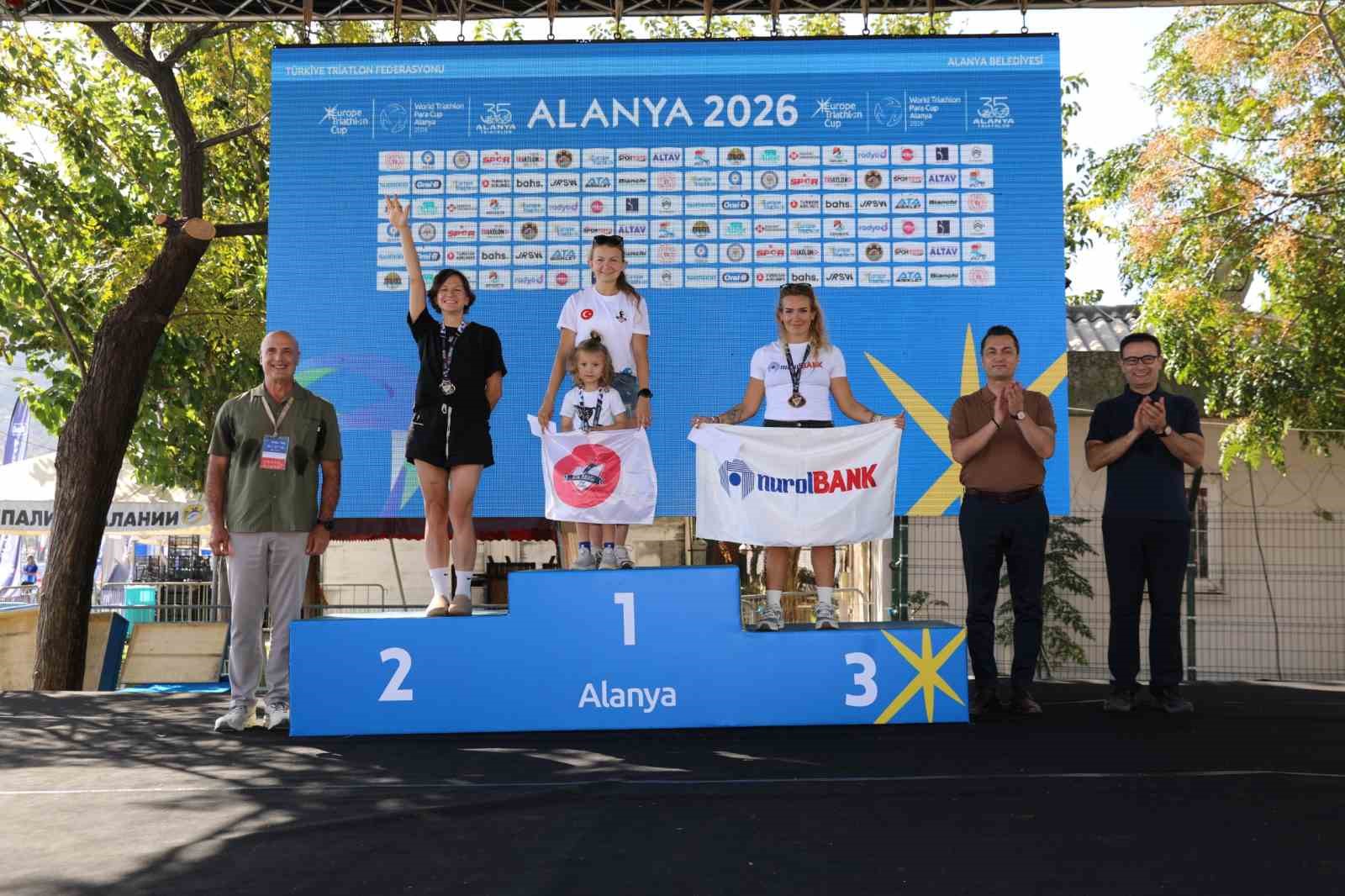 35. Uluslararası Alanya Triatlonu tamamlandı