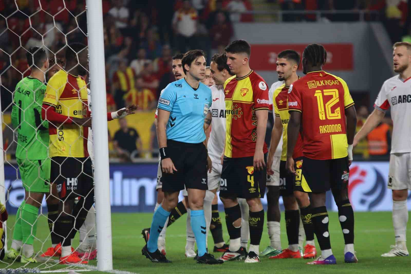 Trendyol Süper Lig: Göztepe: 2 - Çorum FK: 0 (Maç sonucu)