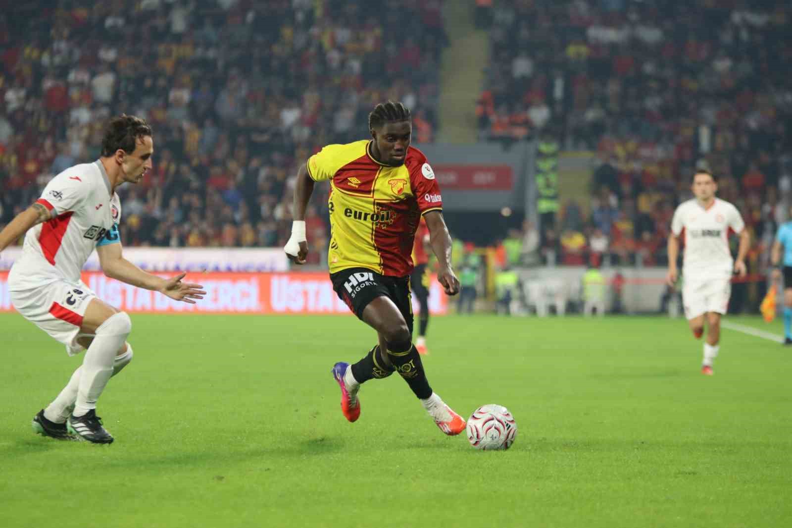 Trendyol Süper Lig: Göztepe: 2 - Çorum FK: 0 (Maç sonucu)