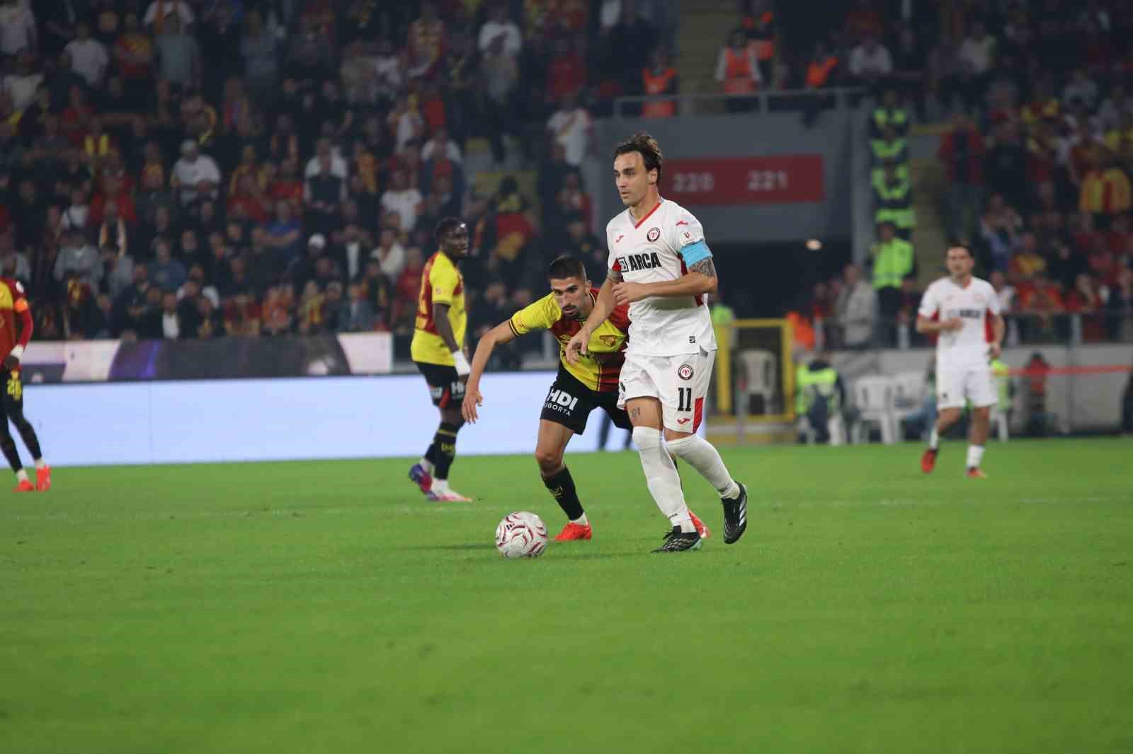 Trendyol Süper Lig: Göztepe: 2 - Çorum FK: 0 (Maç sonucu)