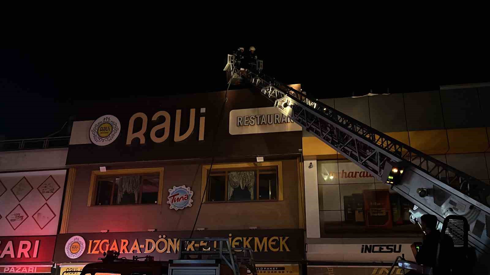 İş yerinin bacasında çıkan yangın korkuttu