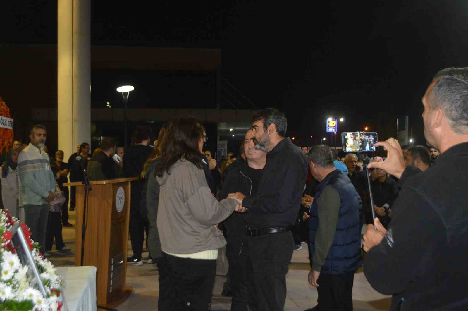 Ayvalık’ta deniz kazasında hayatını kaybeden Dr. Bingüllü’ye hüzünlü veda