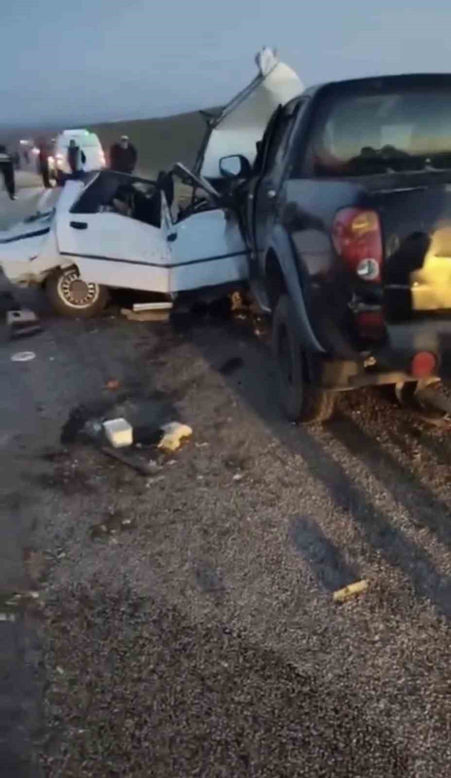 Çankırı’da otomobil ile pikap çarpıştı: 1 ölü, 2 yaralı