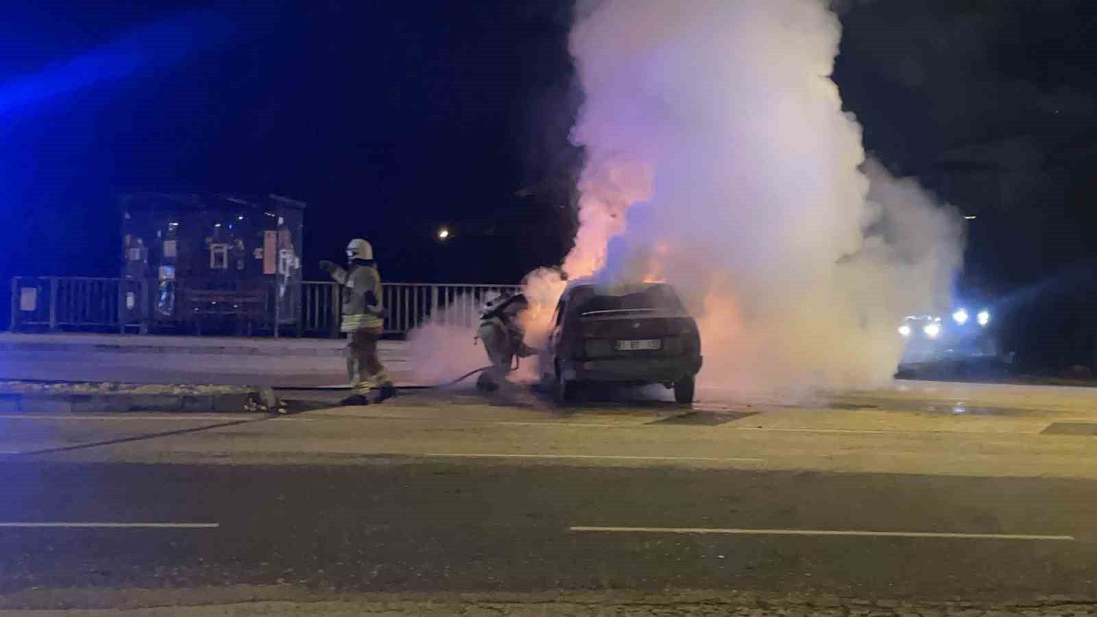 Düzce’de otomobil alev topuna döndü