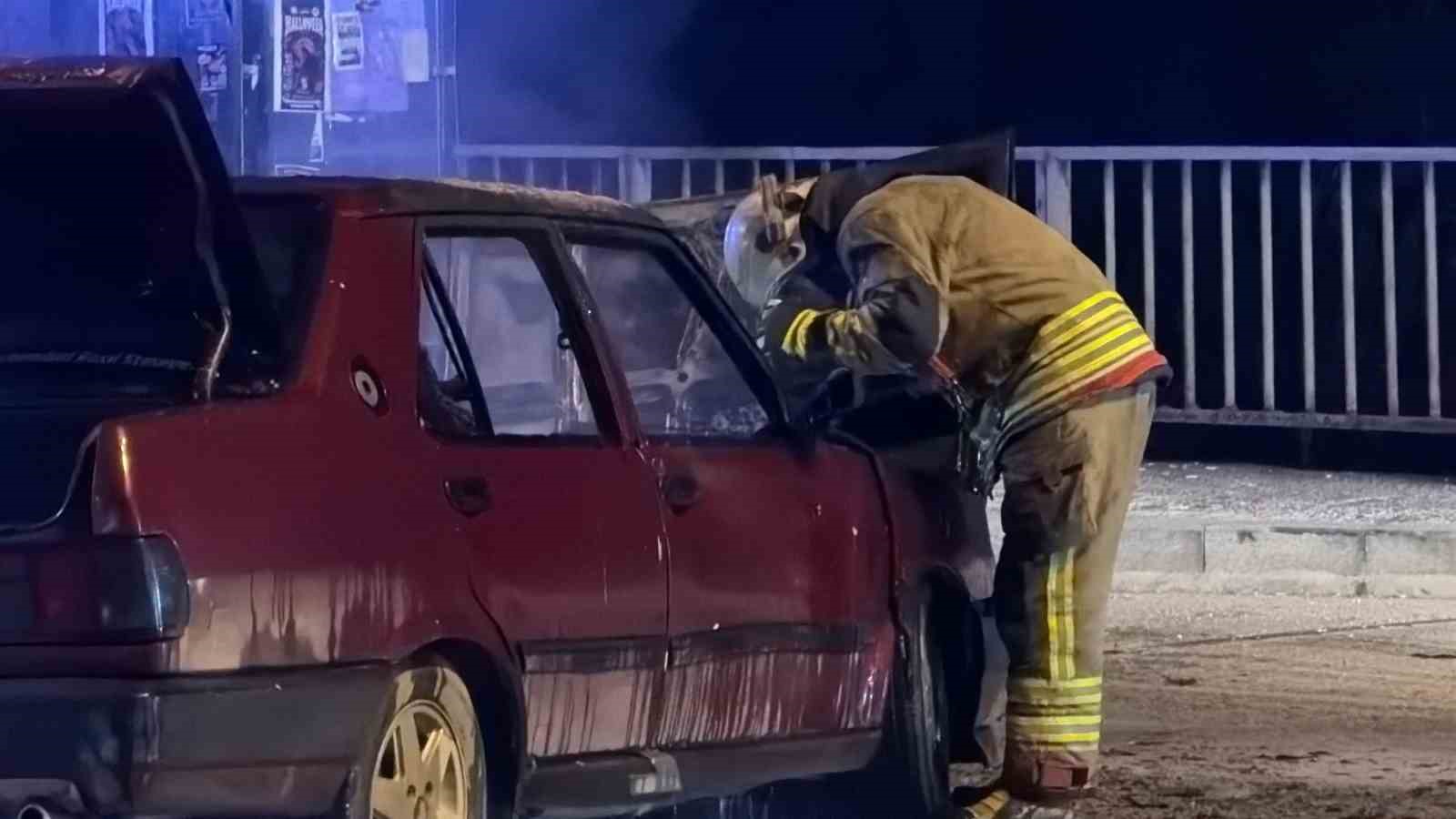 Düzce’de otomobil alev topuna döndü