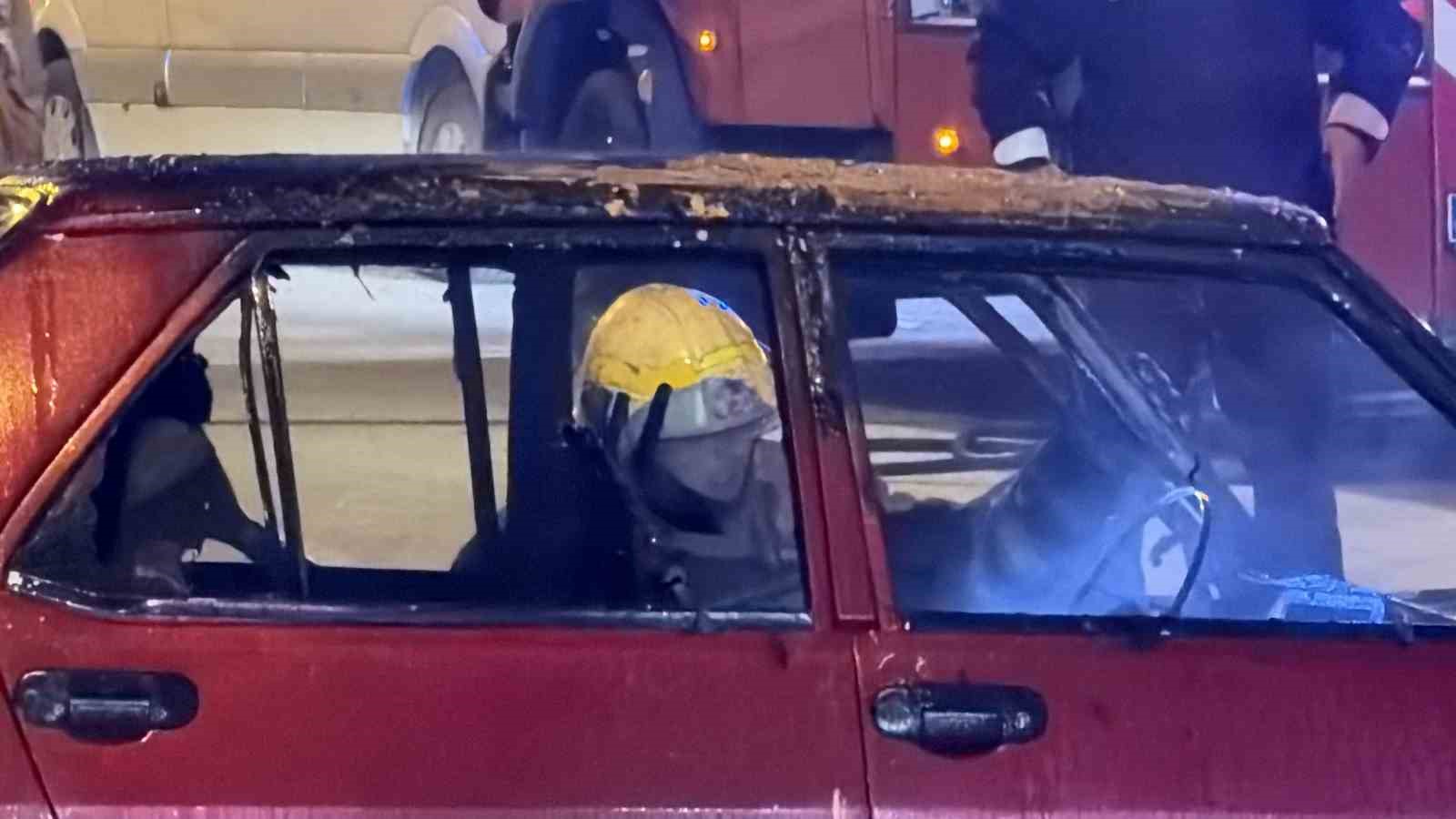 Düzce’de otomobil alev topuna döndü