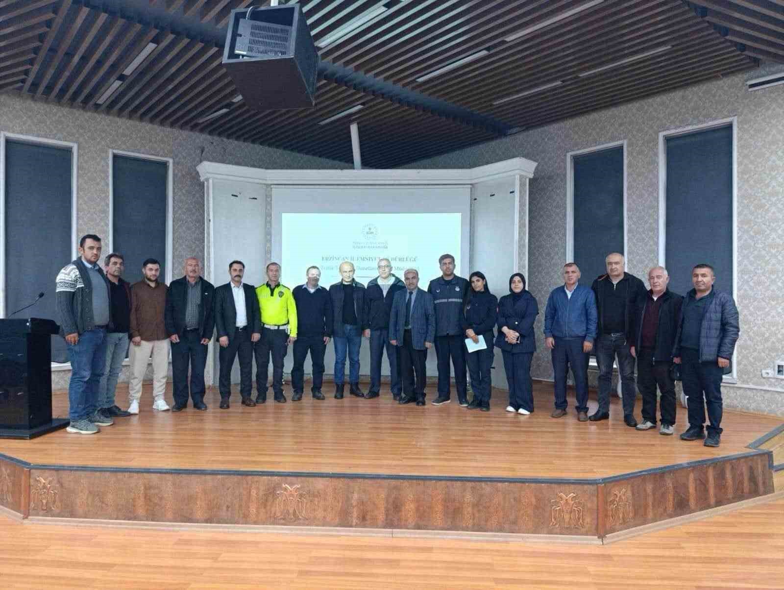 Zabıta ve şoförlere trafik güvenliği eğitimi