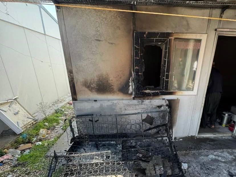 Antakya’da depremzede vatandaşların yaşadığı konteyner yandı