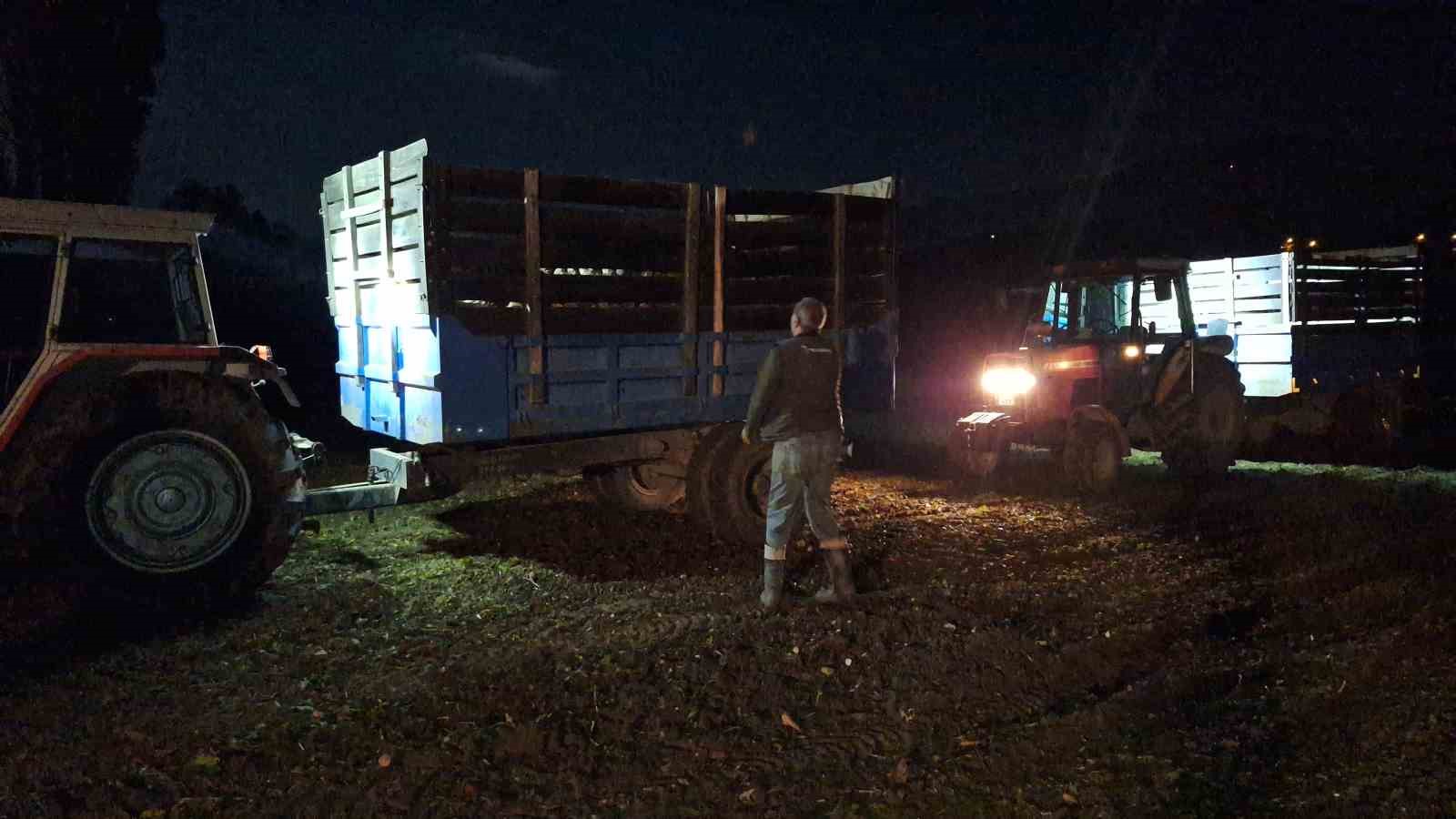 Yağış uyarısı çiftçiyi gece hasadına yöneltti