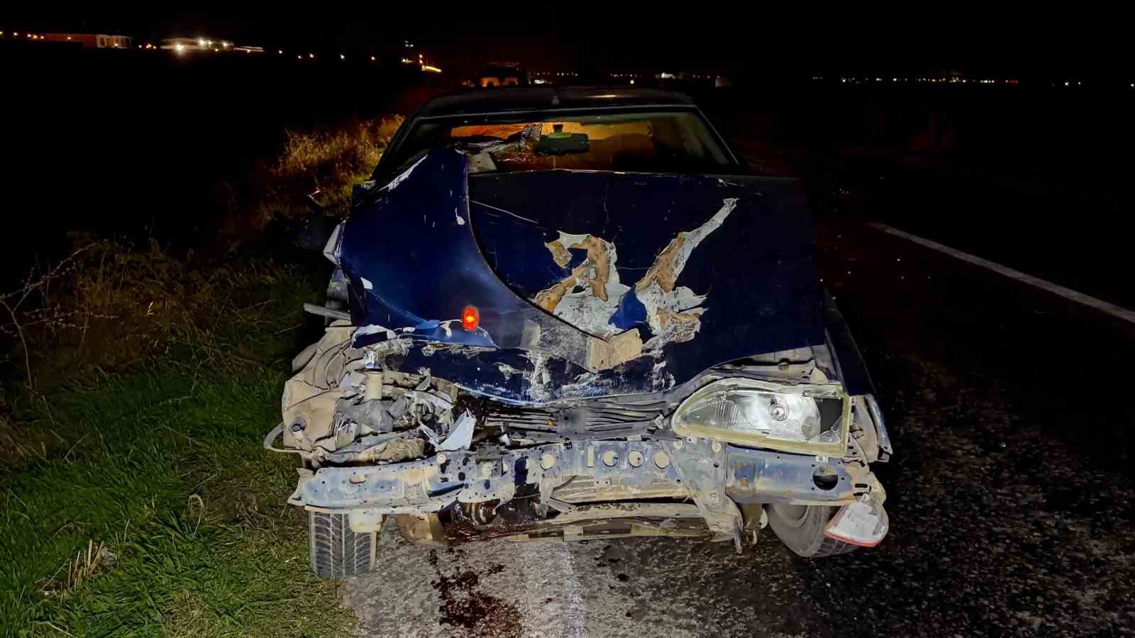 Otomobilin çarptığı patpat 3 metre yükseklikten tarlaya düştü