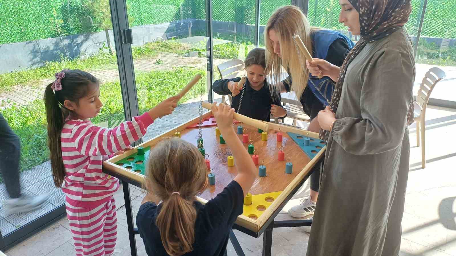 Düzce’de çocuklar akıl ve zeka oyunlarıyla buluştu