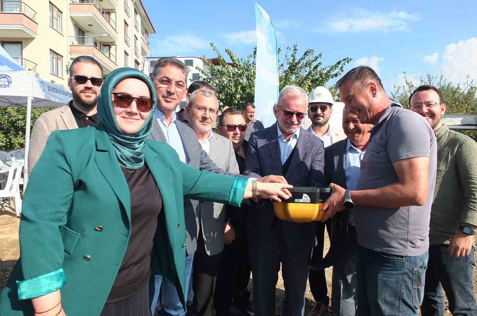 Burhaniye’de yeni cami temeli atıldı