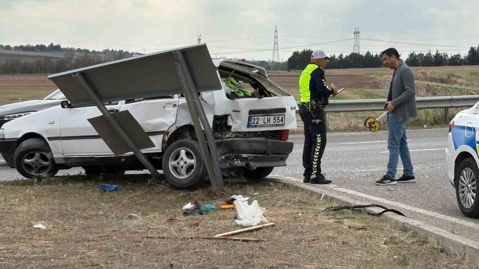 Babaeski’de iki otomobil çarpıştı: 1 yaralı