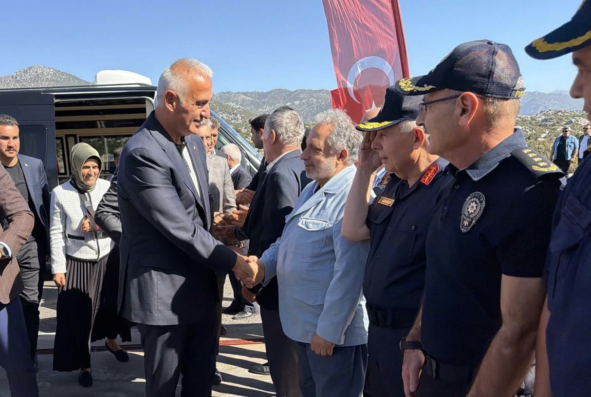 Başkan Yalçın, Antalya’da bakanlarla açılışa katıldı