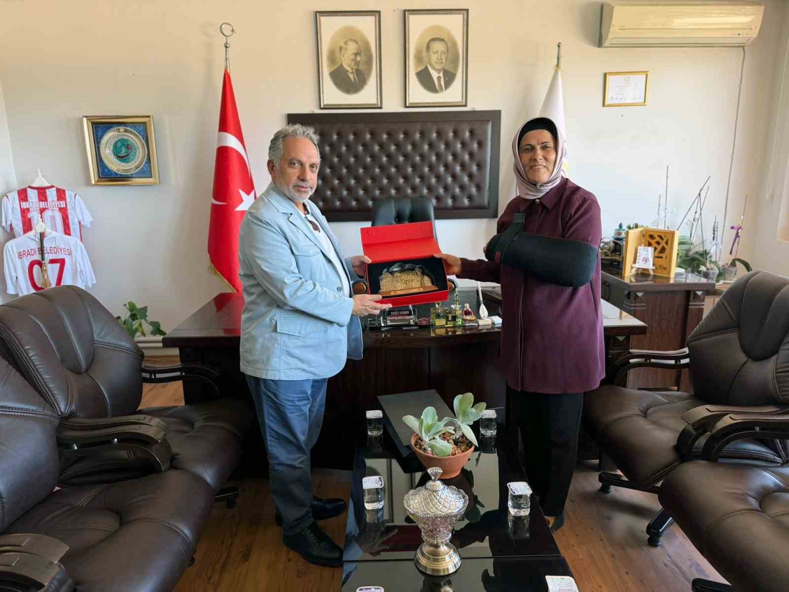 Başkan Yalçın, Antalya’da bakanlarla açılışa katıldı