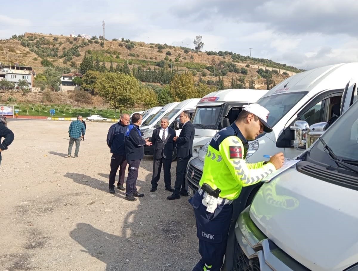 Efeler’de öğrencilerin güvenliği için servisler denetlendi