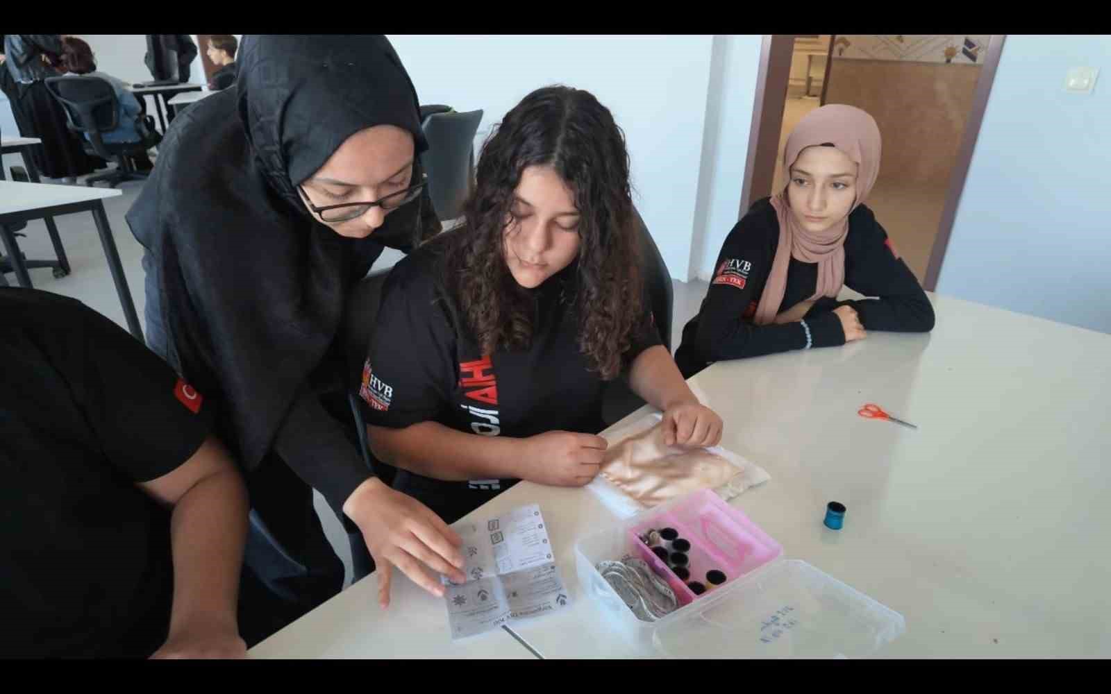 Denizli’de ustaların mirası öğrencilerin ellerinde yaşıyor