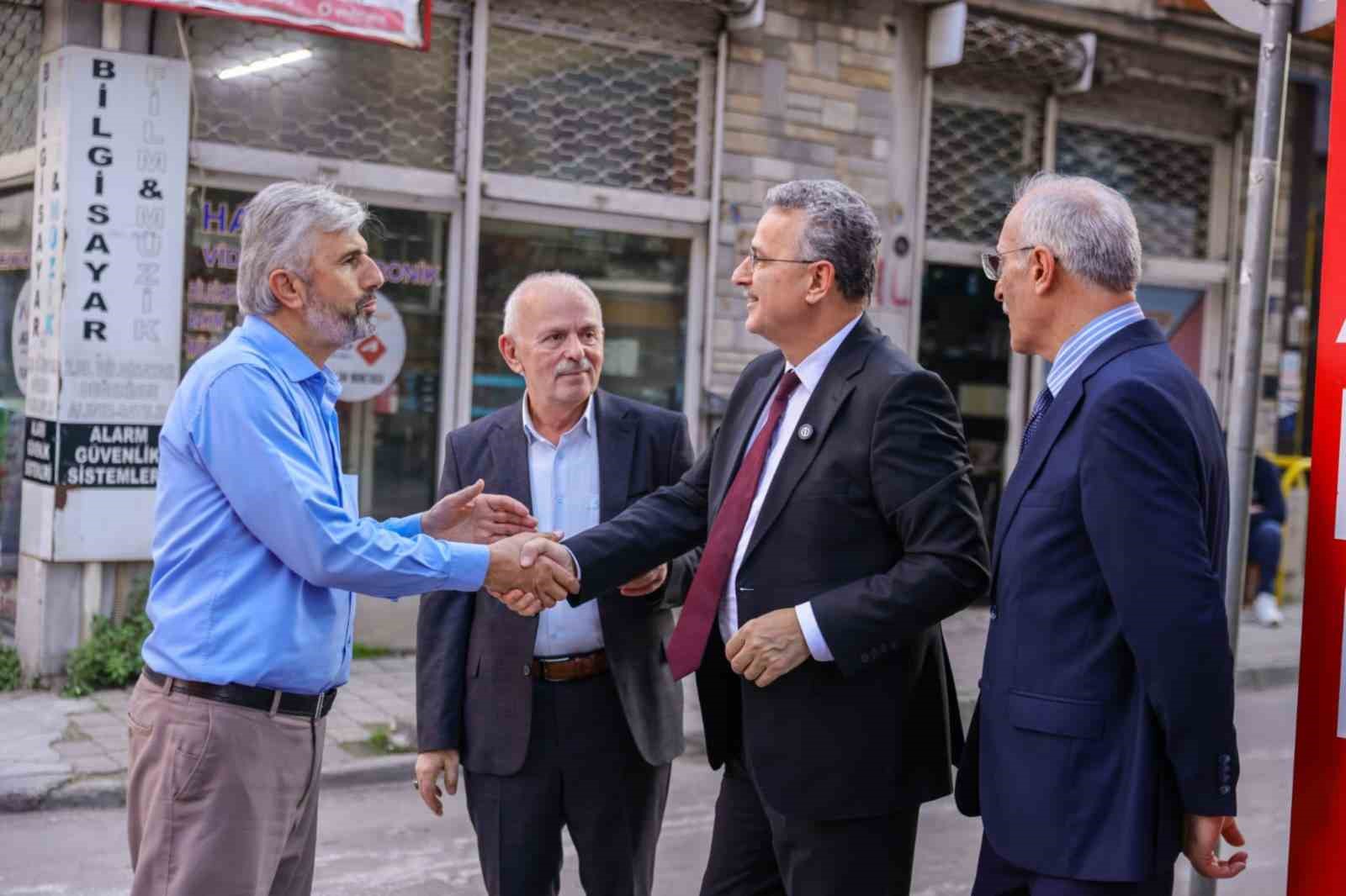 Başkan Kurnaz sözünü tuttu, cadde sıcak asfalta kavuştu