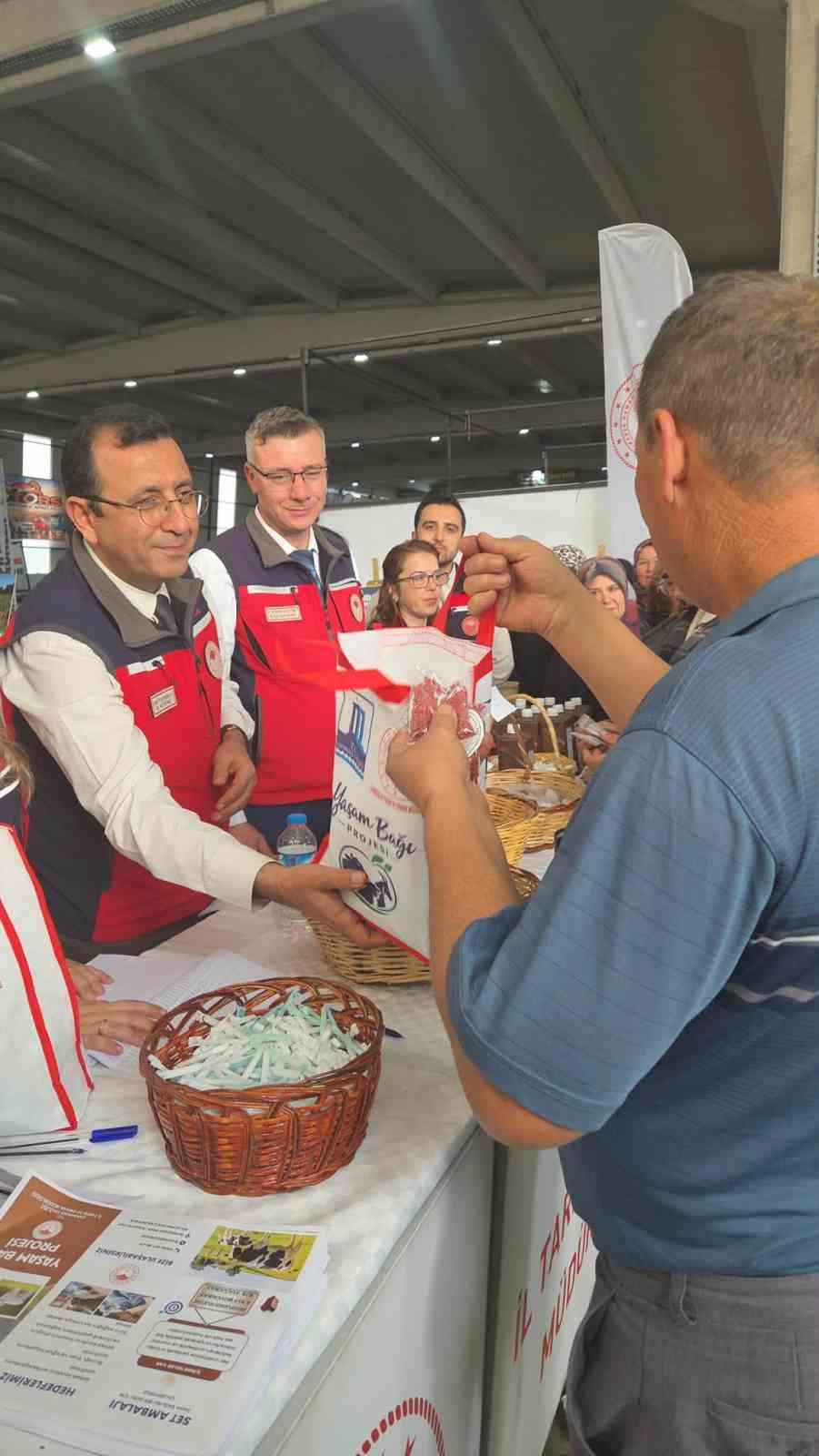 Üreticilere buzağılar için 3 bin adet sağlık seti dağıtılacak