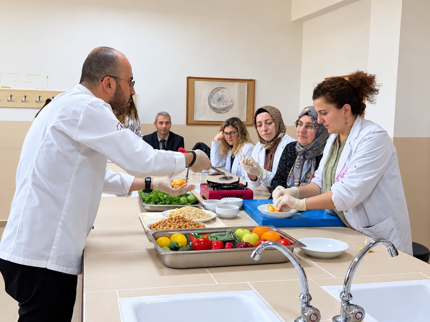 Ladik’te öğretmenler sağlıklı beslenmeyi mutfakta öğrendi